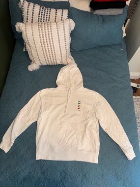 Lacoste White Hooded Sweatshirt with Multicolor Crocodile Motif